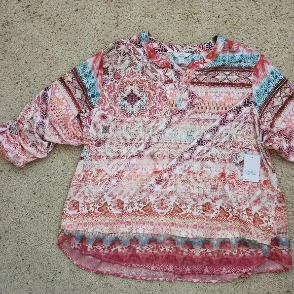 Croft & Barrow 2X Plus Top Stretch Loose Fit Multi Print Low V Cut Blouse Soft - Picture 2 of 10